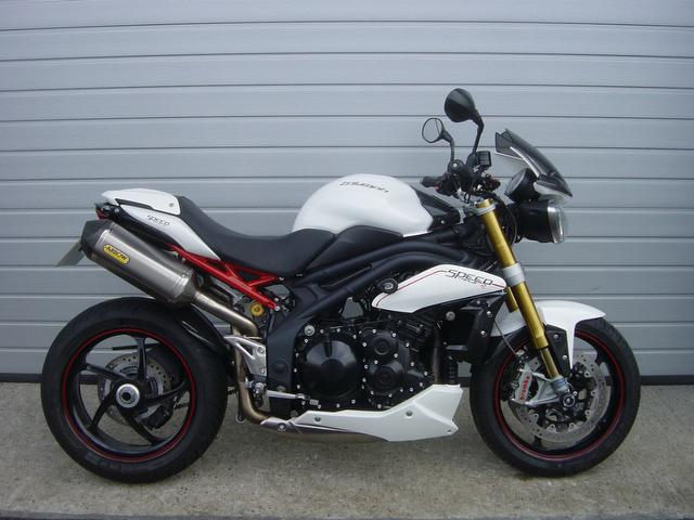 Speed Triple R