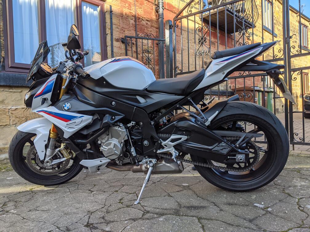 BMW S1000R